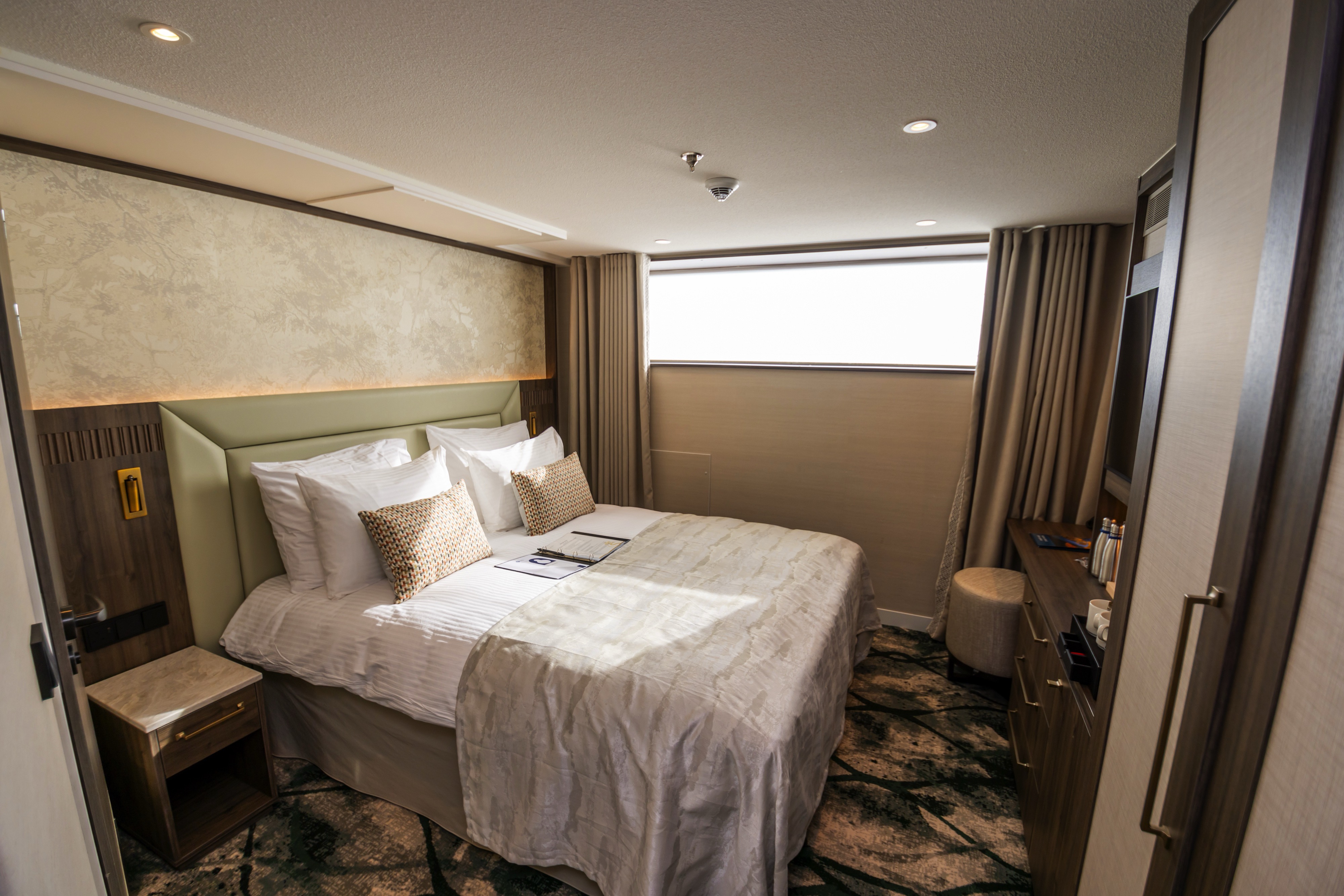 Standard Cabin - Emerald Deck